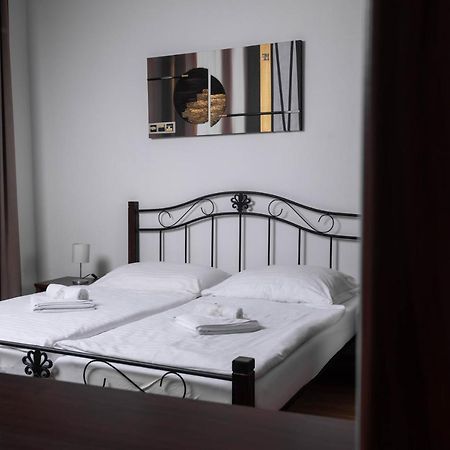 Penzion Kralovske Lazne Poděbrady Dış mekan fotoğraf