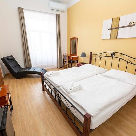 Penzion Kralovske Lazne Poděbrady Dış mekan fotoğraf