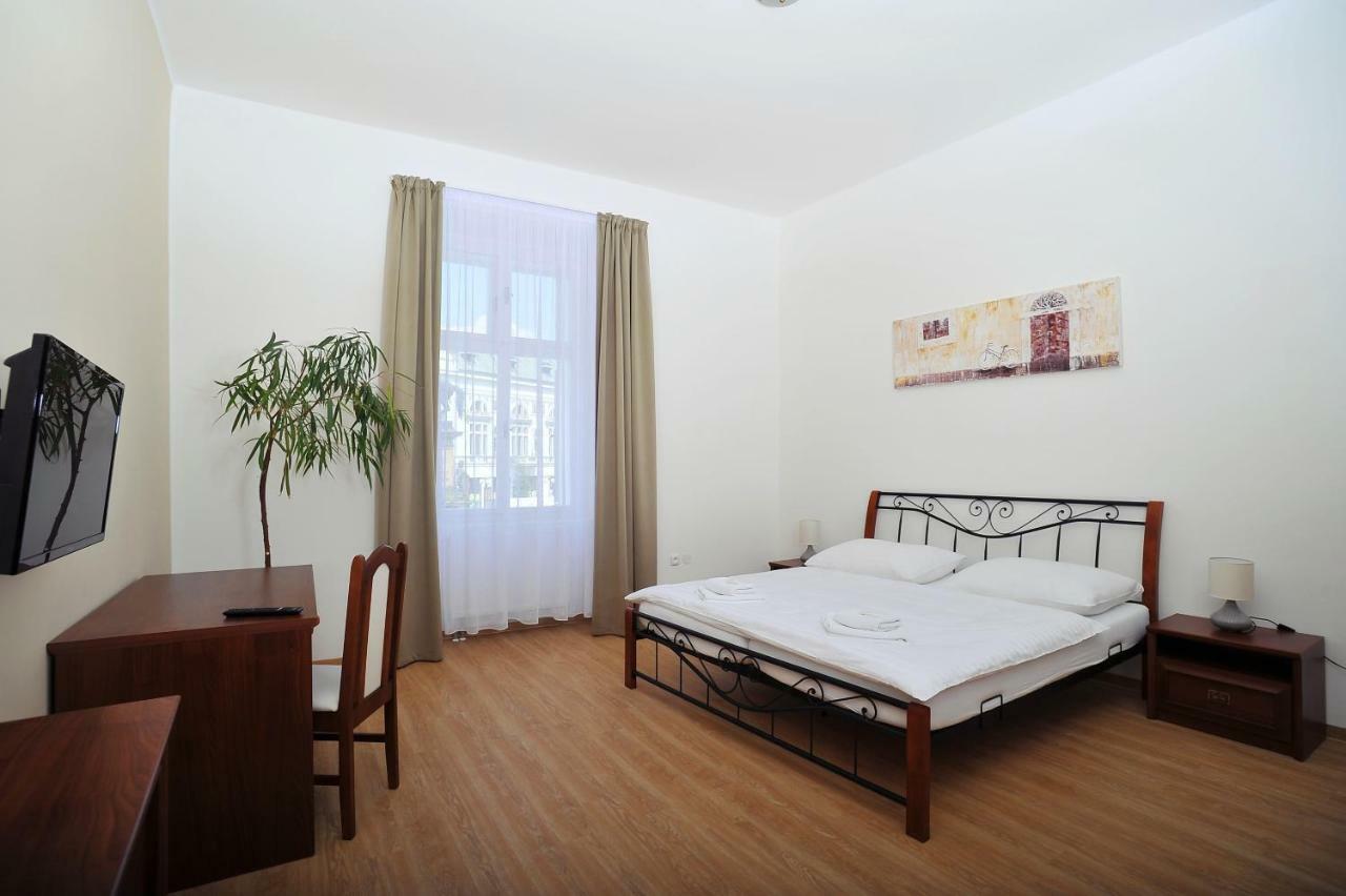 Penzion Kralovske Lazne Poděbrady Dış mekan fotoğraf